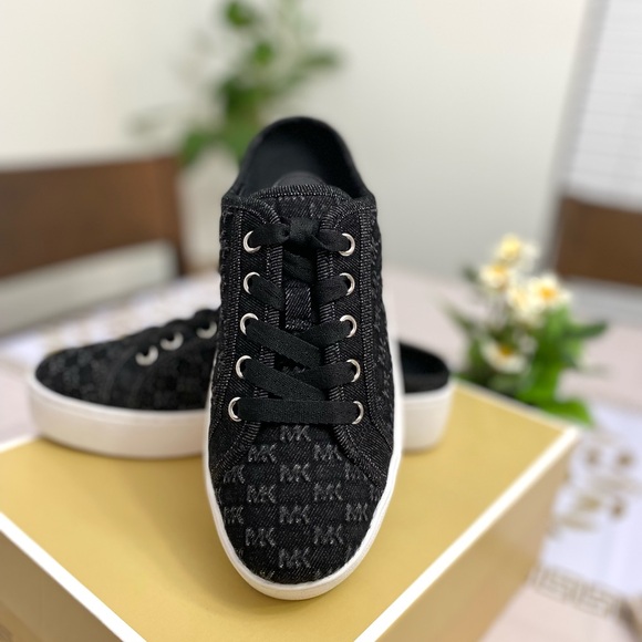 Michael Kors Poppy Slide Sneaker - Picture 1 of 6